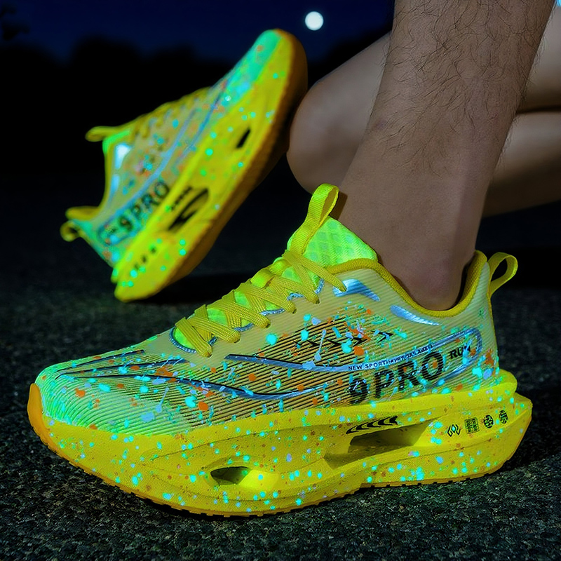 Reflective Night Running Shoes - 新しいソフトソールクッションメンズランニングシューズ女性用高品質ロードジョギングシューズ軽量快適スニーカー反射ナイトラン
