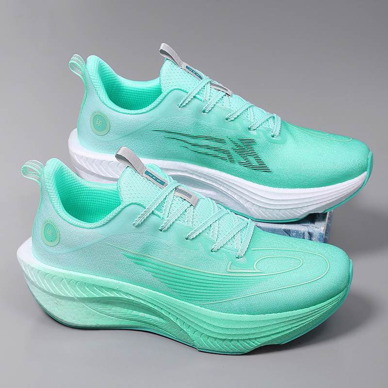 メンズ、レディース向けランニングシューズ。オフロード、マラソ - Lightweight Road Running Shoes のレビューと価格