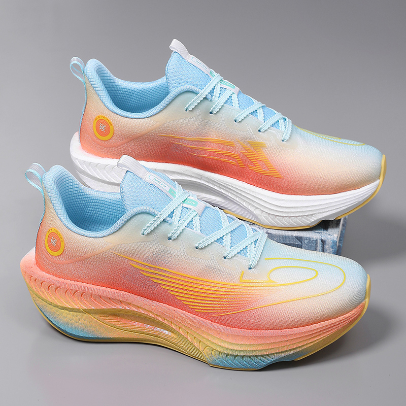 メンズ、レディース向けランニングシューズ。オフロード、マラソ - Lightweight Road Running Shoes のレビューと価格