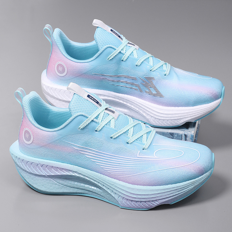メンズ、レディース向けランニングシューズ。オフロード、マラソ - Lightweight Road Running Shoes のレビューと価格