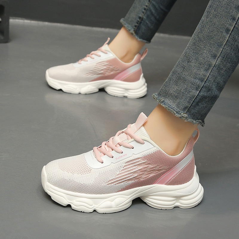 最新トレンドのグラデーションカラーが施された、女性用スニーカ - Knit Fabric Lace Up Sneakers のレビューと価格