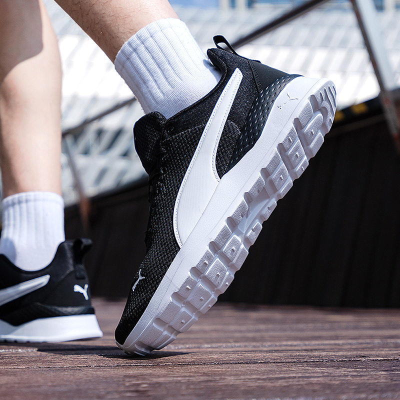 プーマ メンズ＆レディースシューズ オリジナル 軽量 ロード - Lightweight Road Running Shoes のレビューと価格