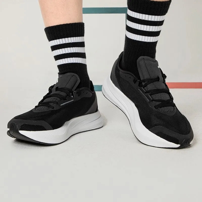 アディダス メンズ＆レディースシューズ オリジナル 軽量 ロ - Lightweight Road Running Shoes のレビューと価格